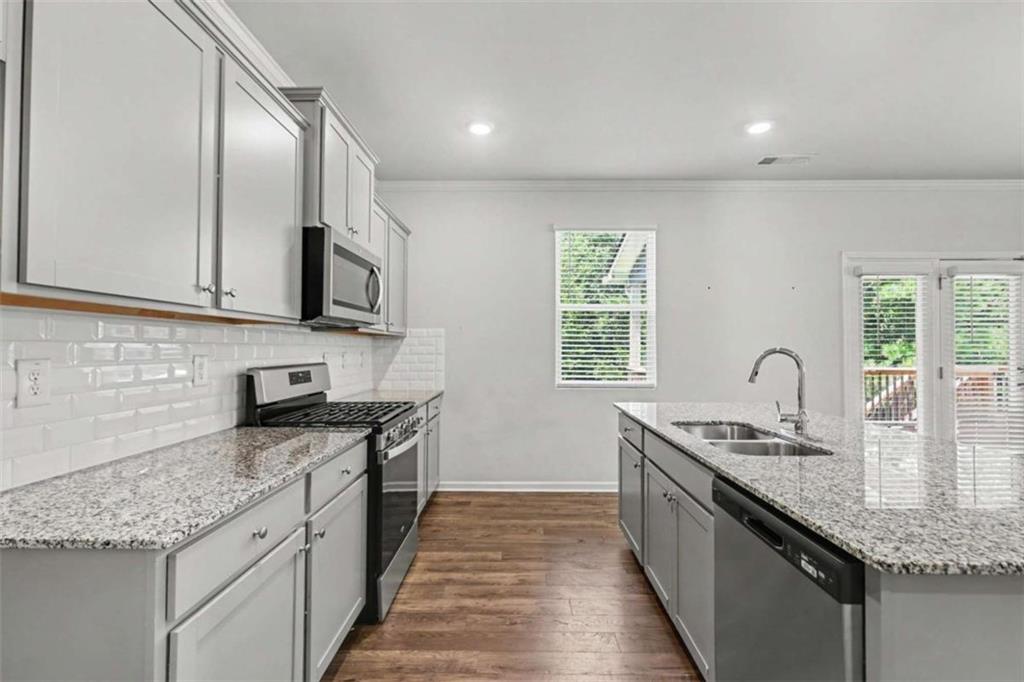 7576 Jennadee Drive Property Photo 18
