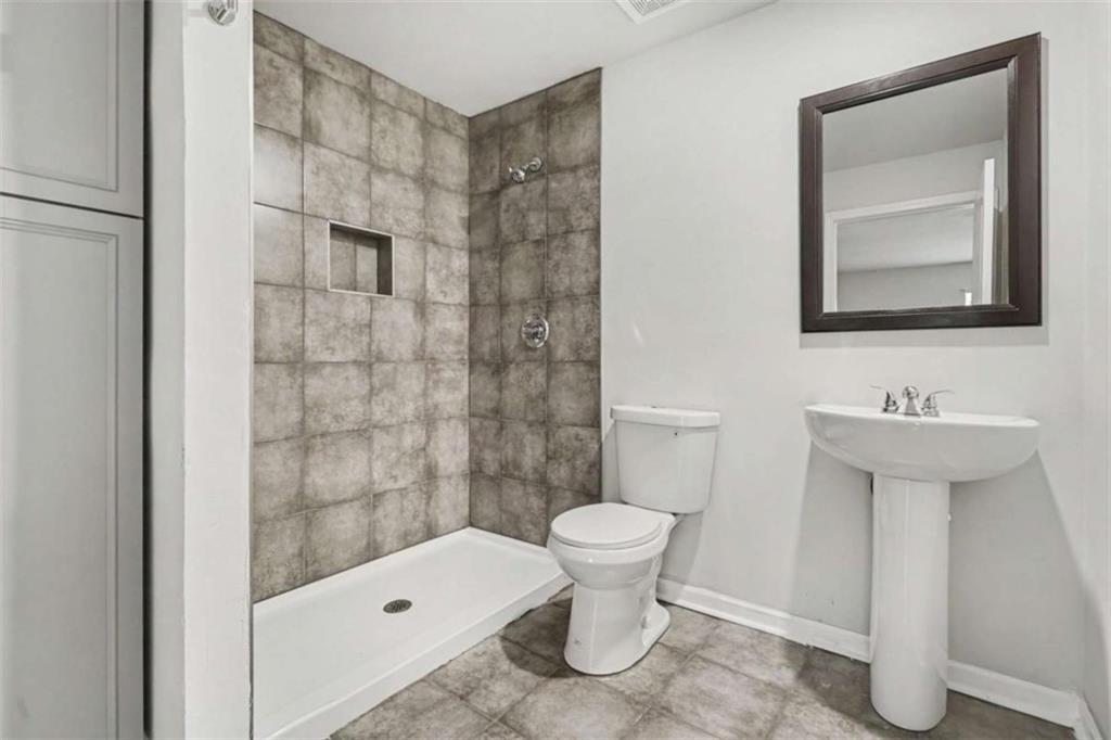 7576 Jennadee Drive Property Photo 26