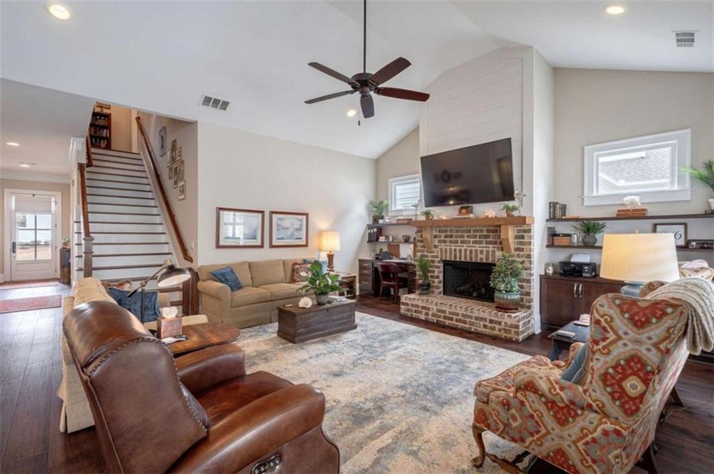 4082 Greenleffe Drive Property Photo 14