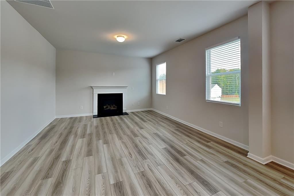 769 Oakmont Trace Property Photo 4