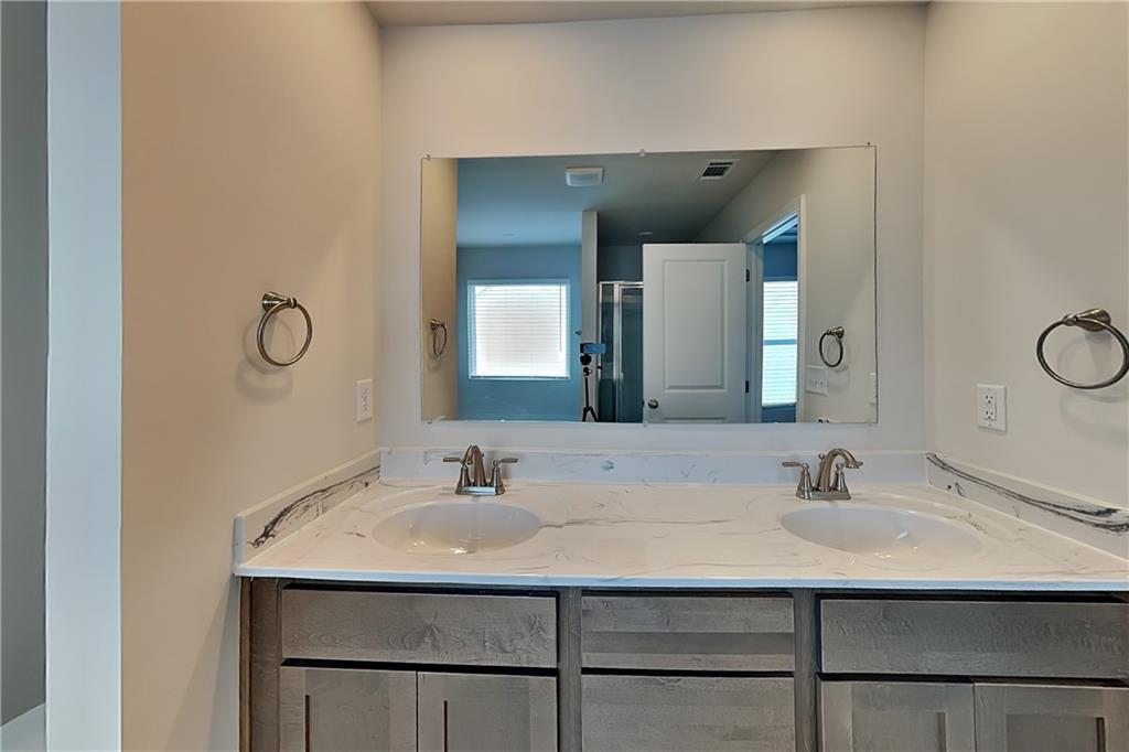769 Oakmont Trace Property Photo 8