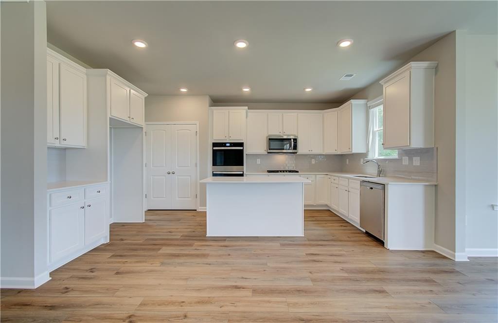 301 Arnewood Circle Property Photo 14