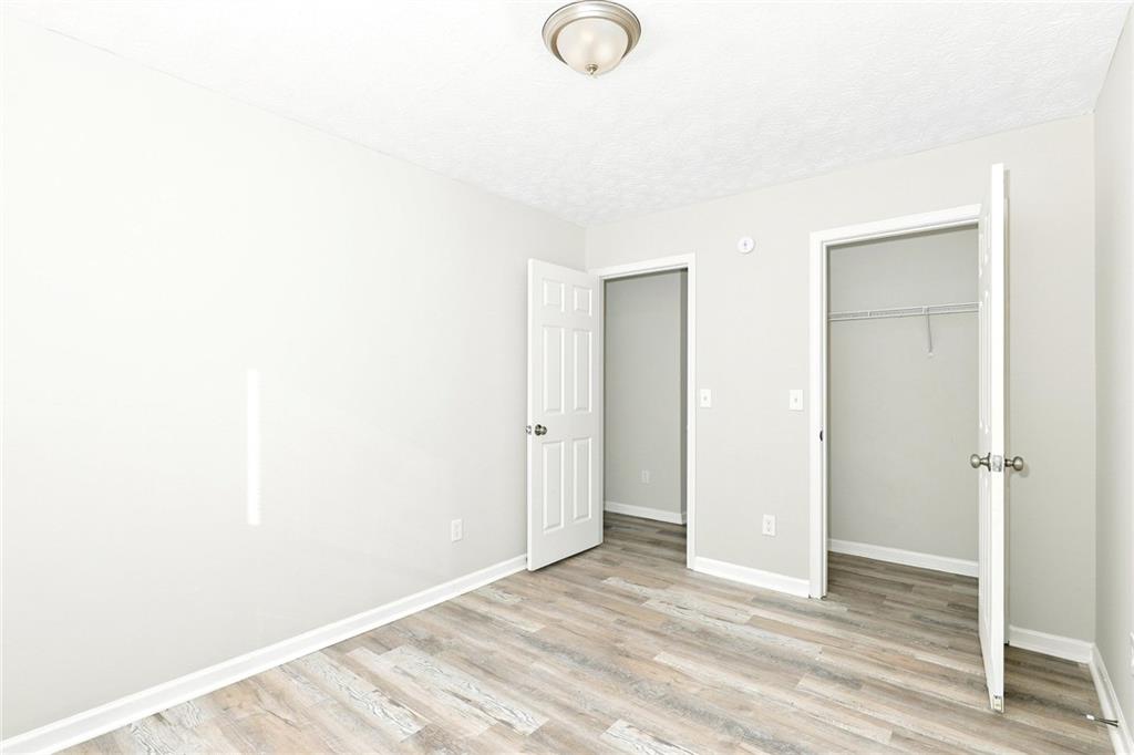 2002 Grove Way Property Photo 9