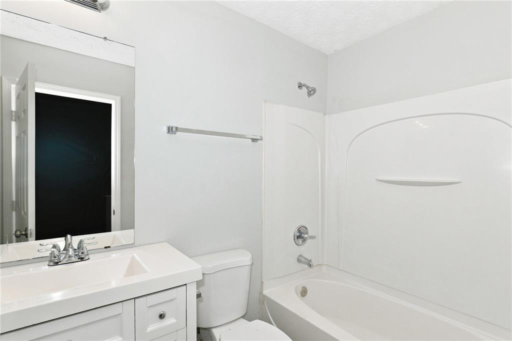 2002 Grove Way Property Photo 15