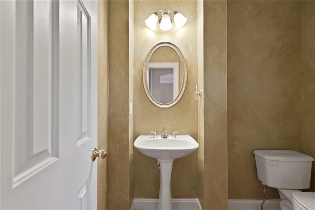 5826 Riverstone Circle Property Photo 4
