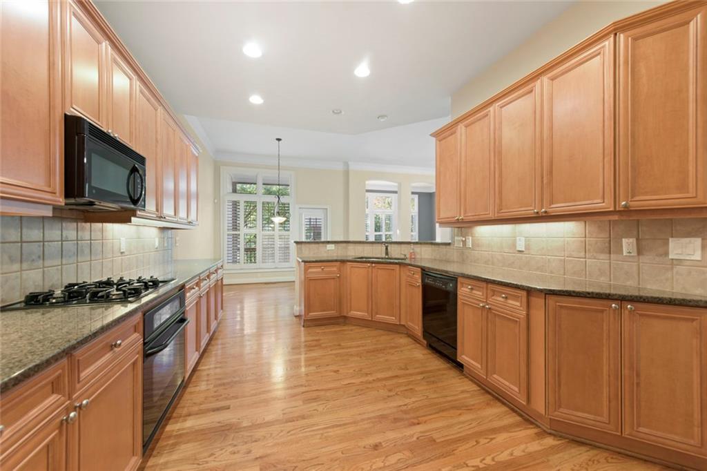 5826 Riverstone Circle Property Photo 8