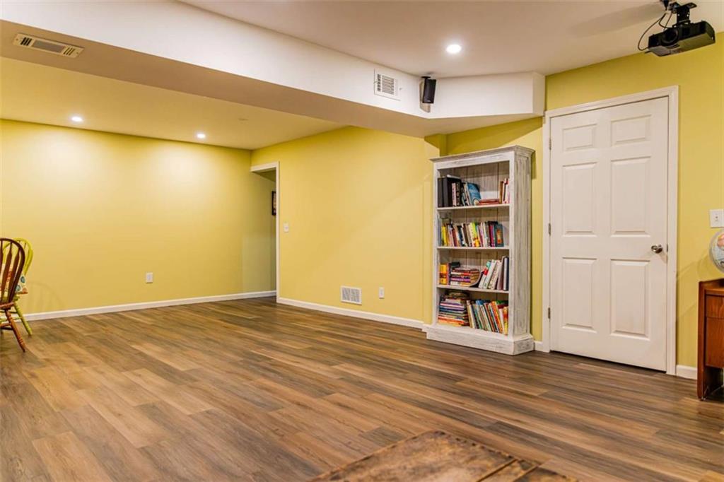 108 Rollingwood Circle Property Photo 37