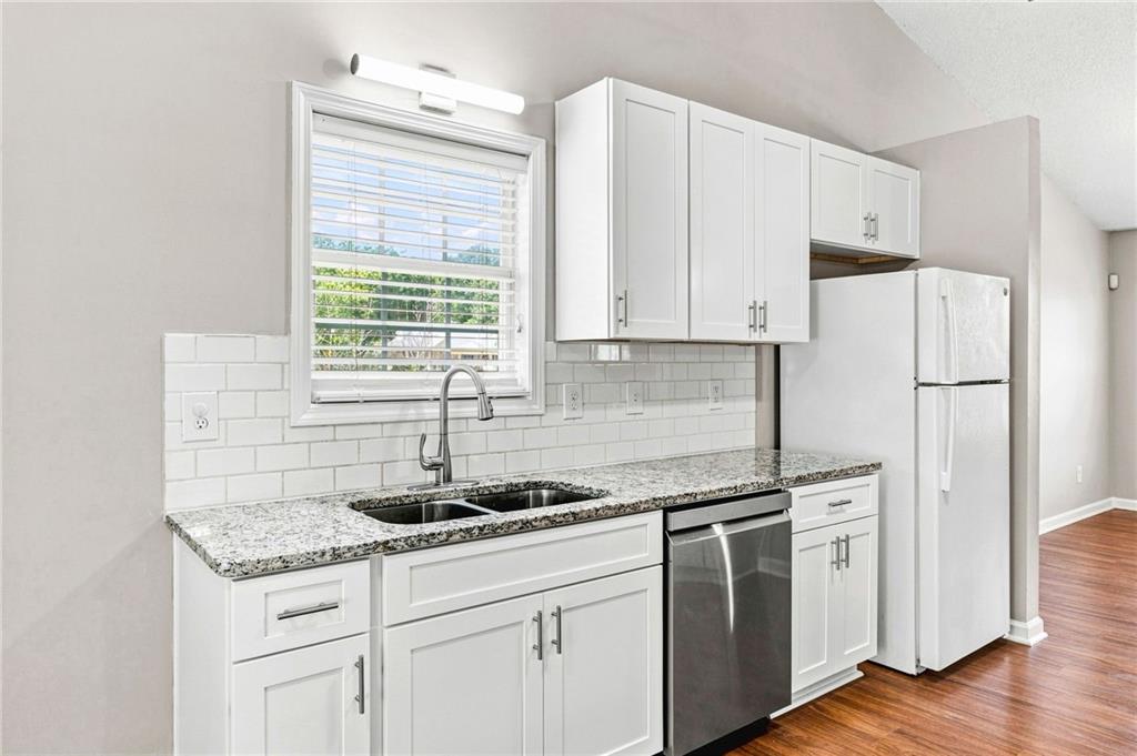 57 Hickory Leaf Lane Property Photo 4