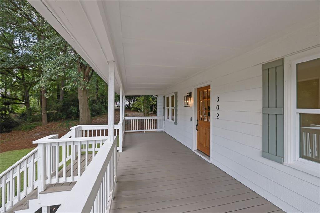 302 Hickory Lane Property Photo 4
