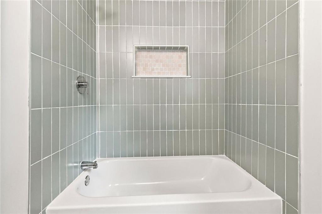302 Hickory Lane Property Photo 28