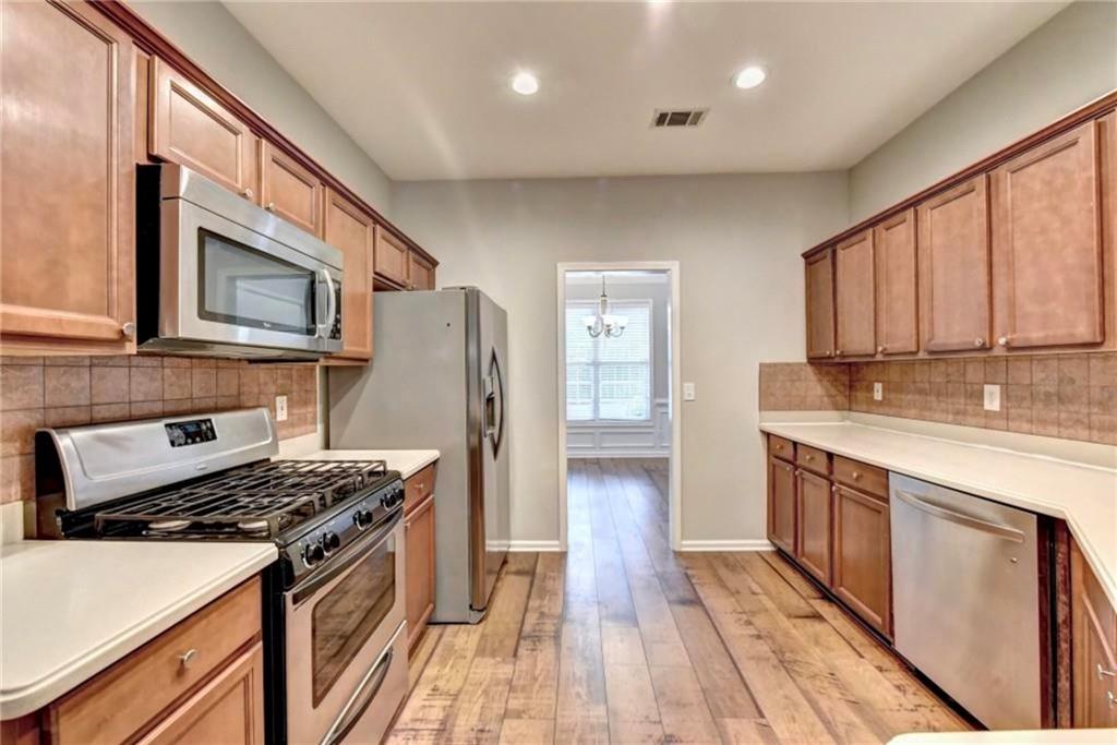410 Ruby Forest Parkway Property Photo 4