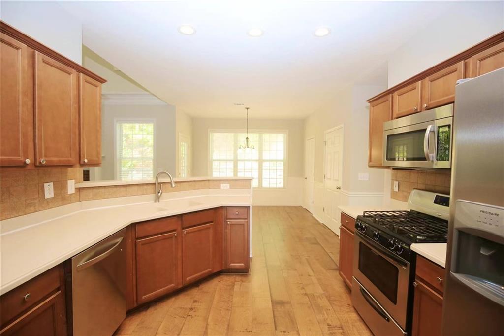 410 Ruby Forest Parkway Property Photo 5
