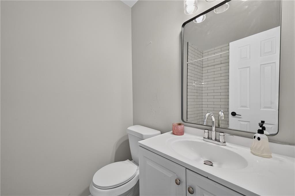 7033 Panda Lane Property Photo 3