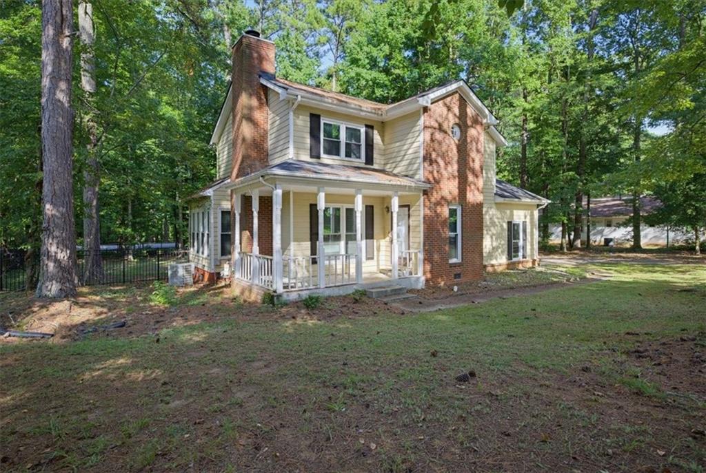 210 Groveland Drive Property Photo 1