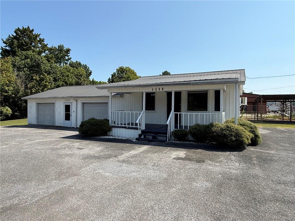 1330 Us 41 N Property Photo 1