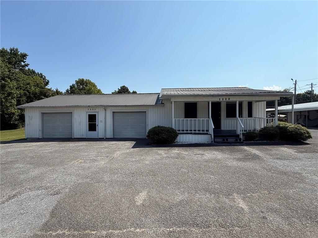 1330 Us 41 N Property Photo 2