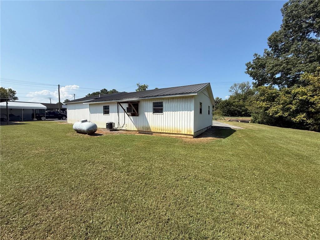 1330 Us 41 N Property Photo 16