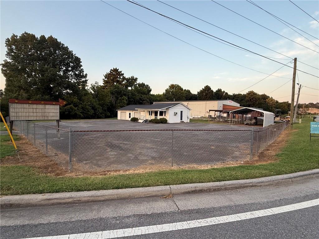 1330 Us 41 N Property Photo 24