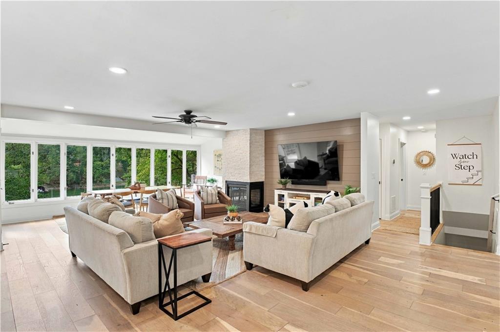 688 Harbor Cove Property Photo 9