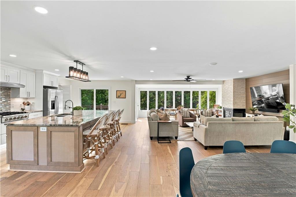 688 Harbor Cove Property Photo 17