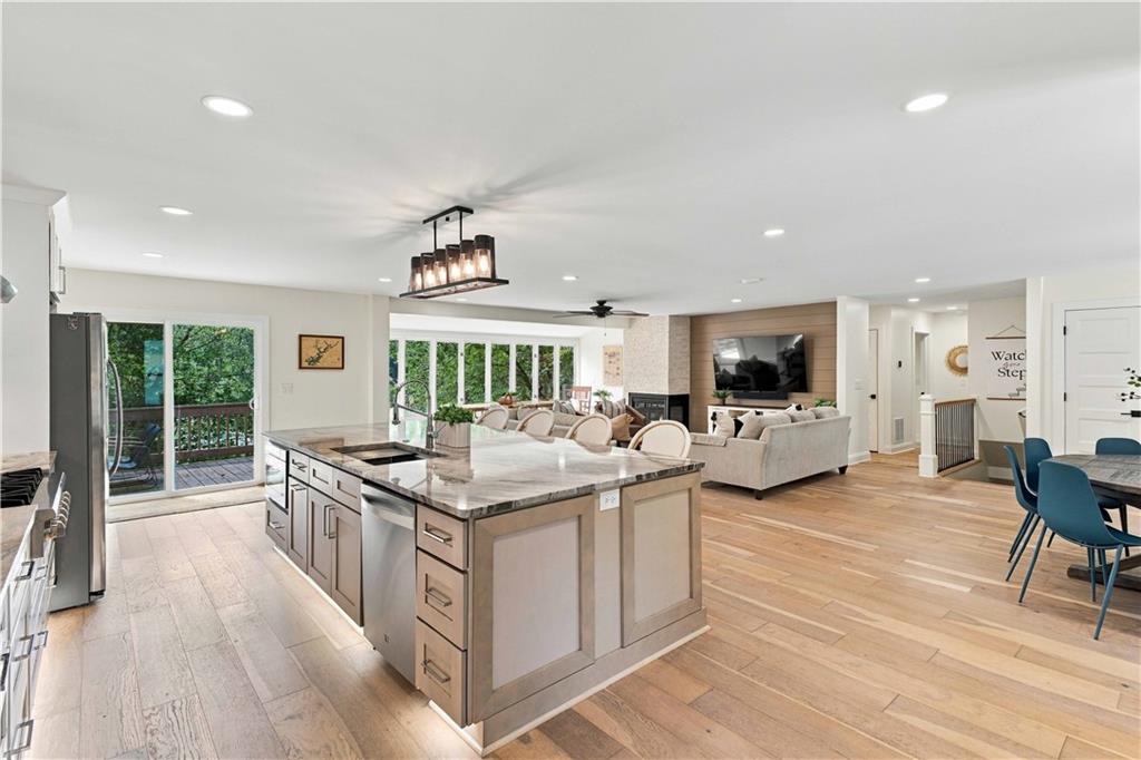 688 Harbor Cove Property Photo 19