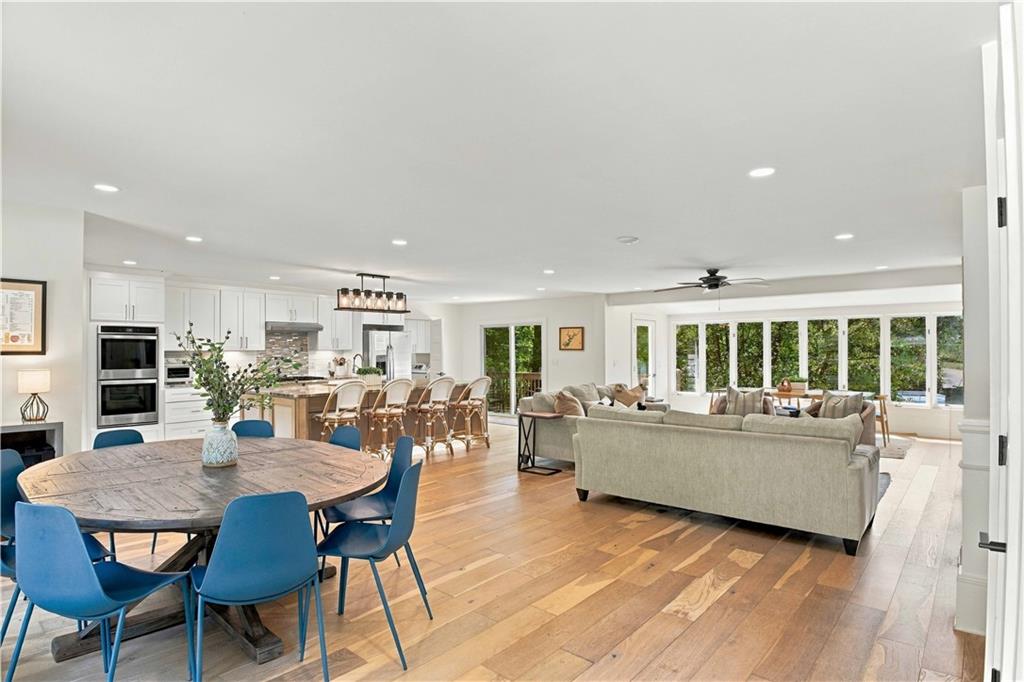 688 Harbor Cove Property Photo 20