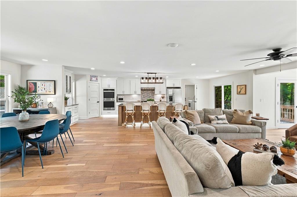 688 Harbor Cove Property Photo 21