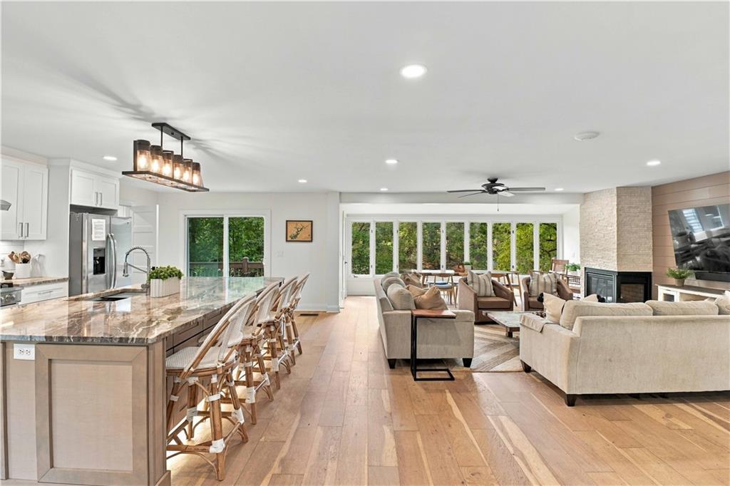 688 Harbor Cove Property Photo 28