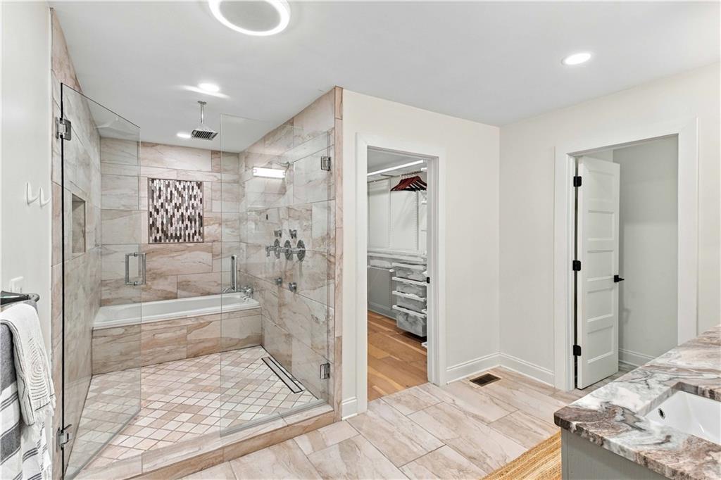 688 Harbor Cove Property Photo 40