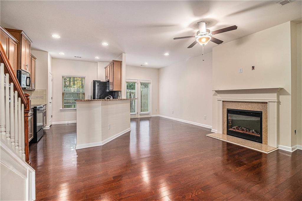 5004 Longview Walk Property Photo 3