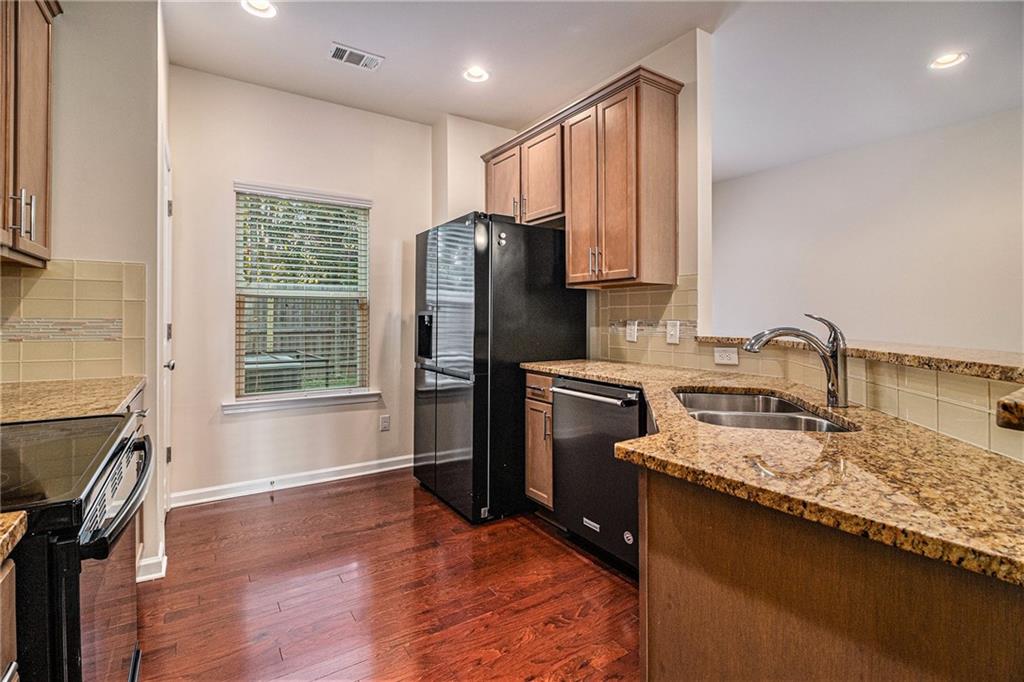 5004 Longview Walk Property Photo 5