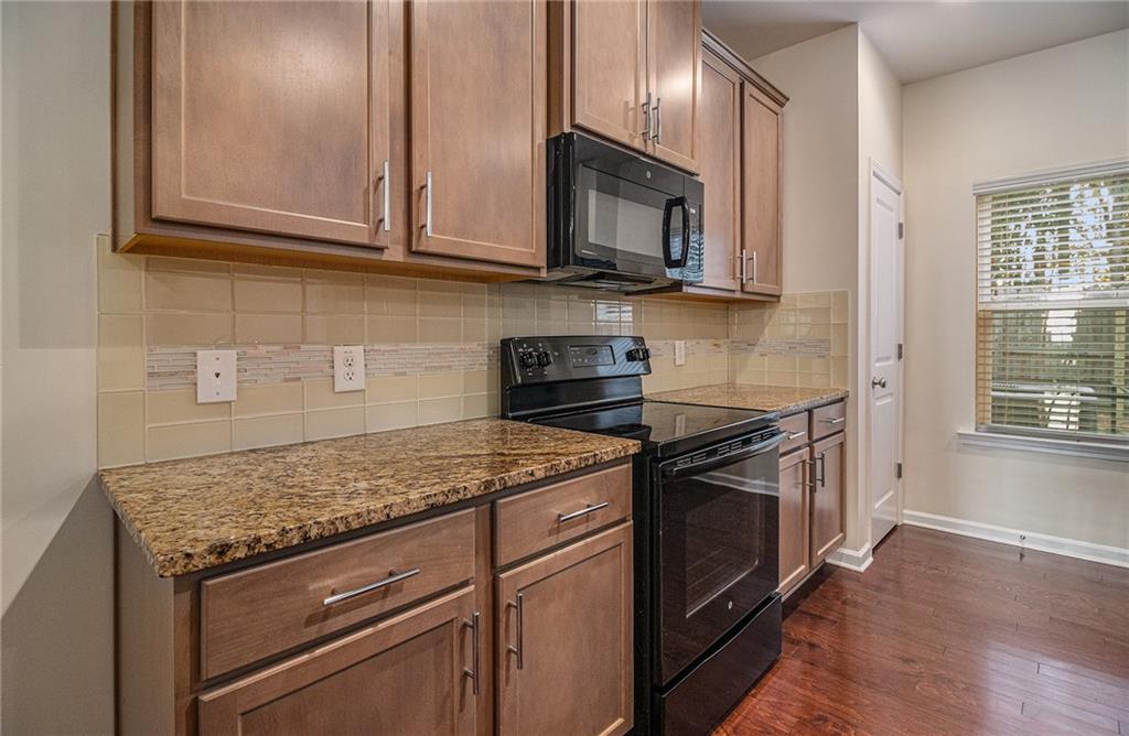 5004 Longview Walk Property Photo 6