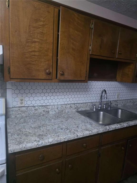 35 Adamson Drive Property Photo 5