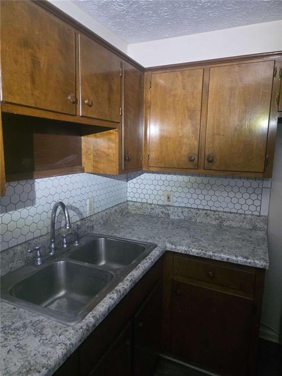 35 Adamson Drive Property Photo 6