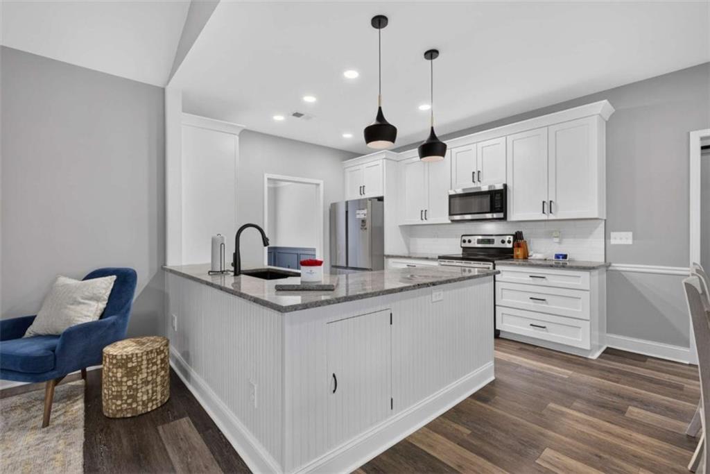 144 Feldspar Drive Property Photo 8