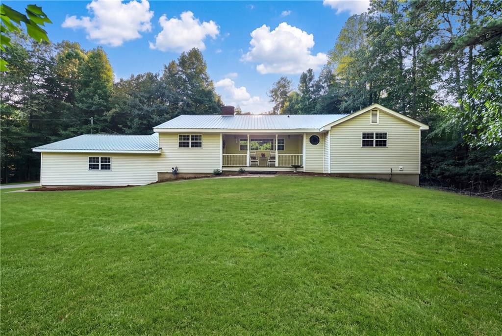 109 Lakeview Circle Property Photo 1