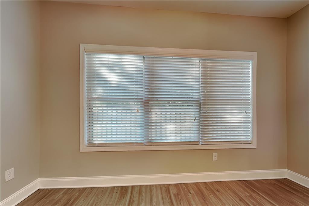 7832015 Property Photo 2