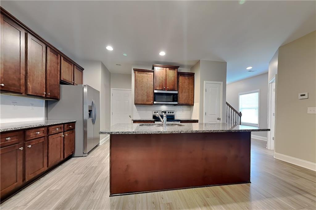 7832015 Property Photo 5