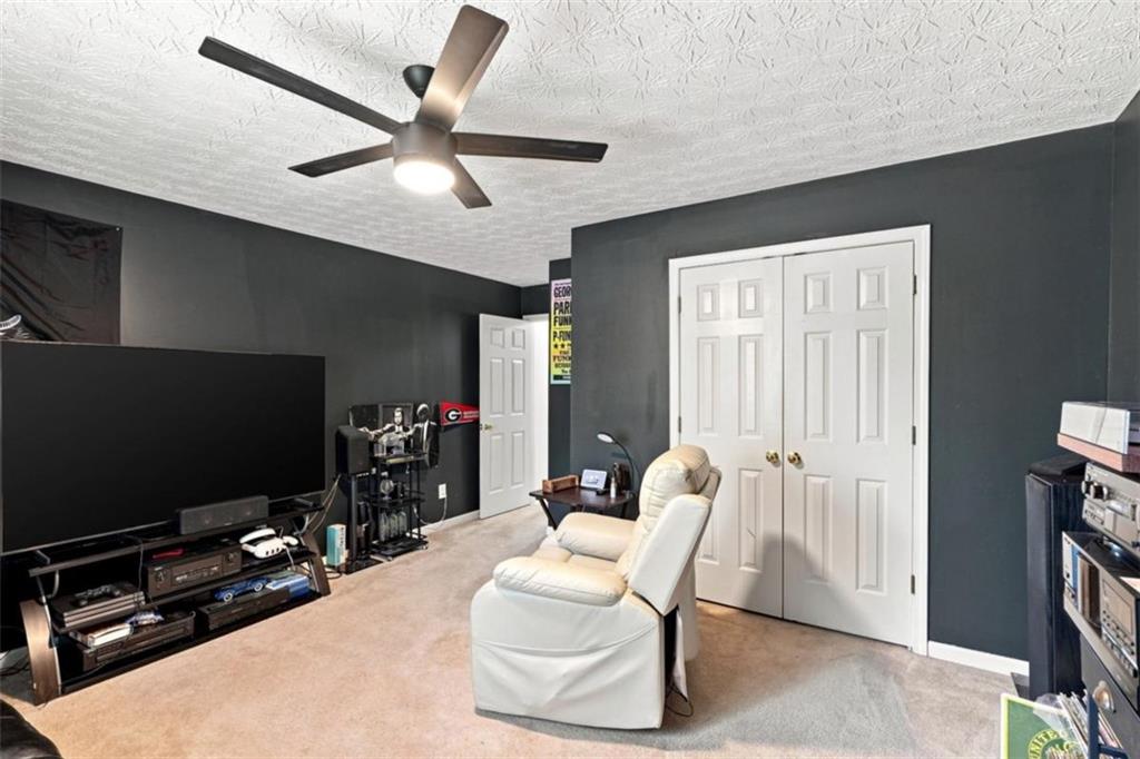 212 Vernon Walk Property Photo 13
