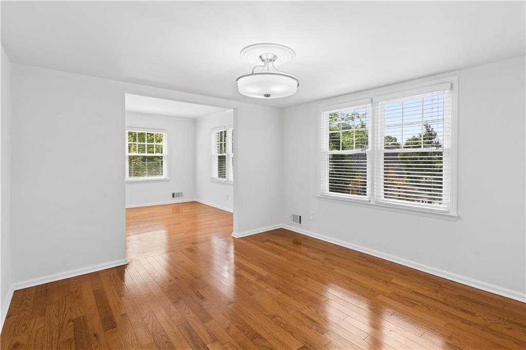 800 Glenairy Drive Property Photo 11