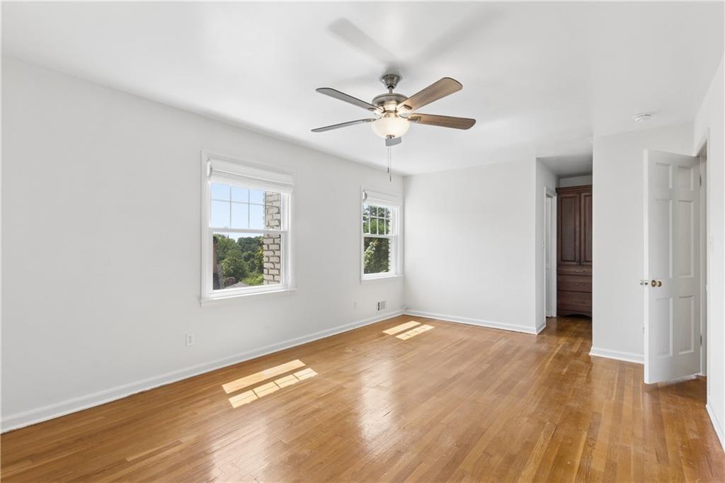 800 Glenairy Drive Property Photo 12