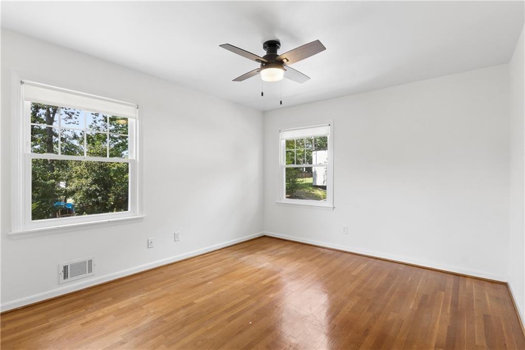 800 Glenairy Drive Property Photo 16