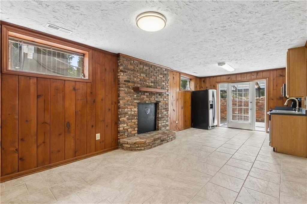 800 Glenairy Drive Property Photo 21