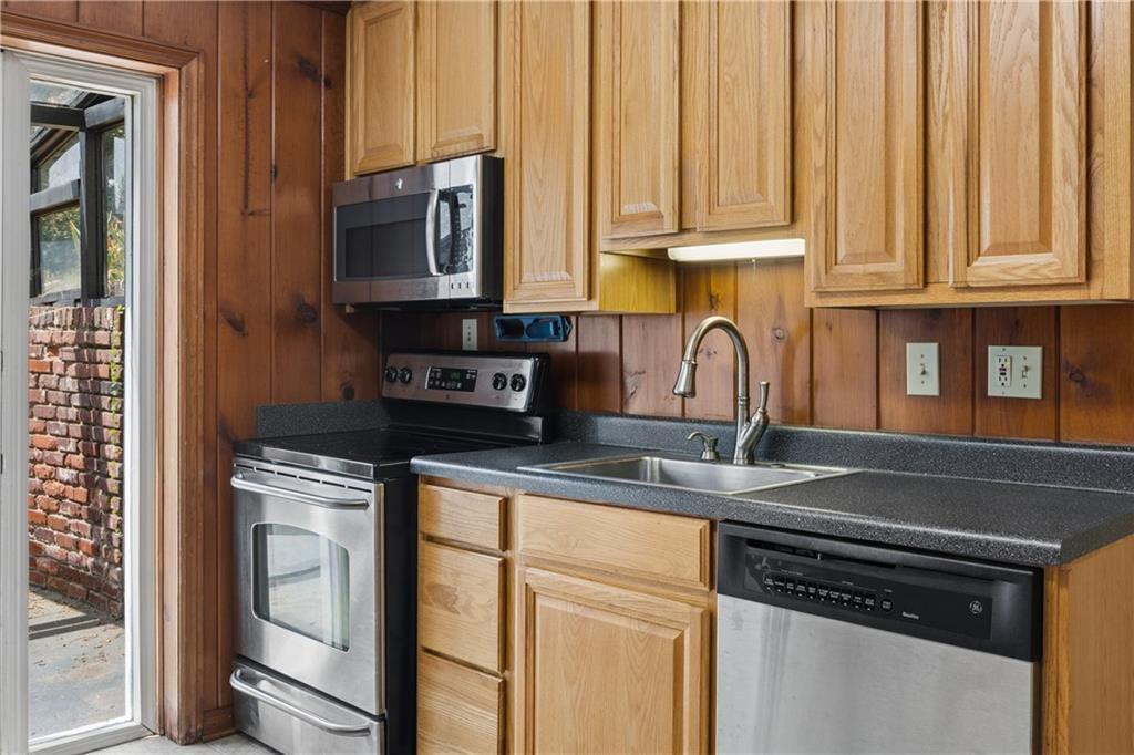 800 Glenairy Drive Property Photo 24