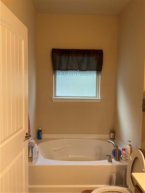 874 Crescent Lane Property Photo 4