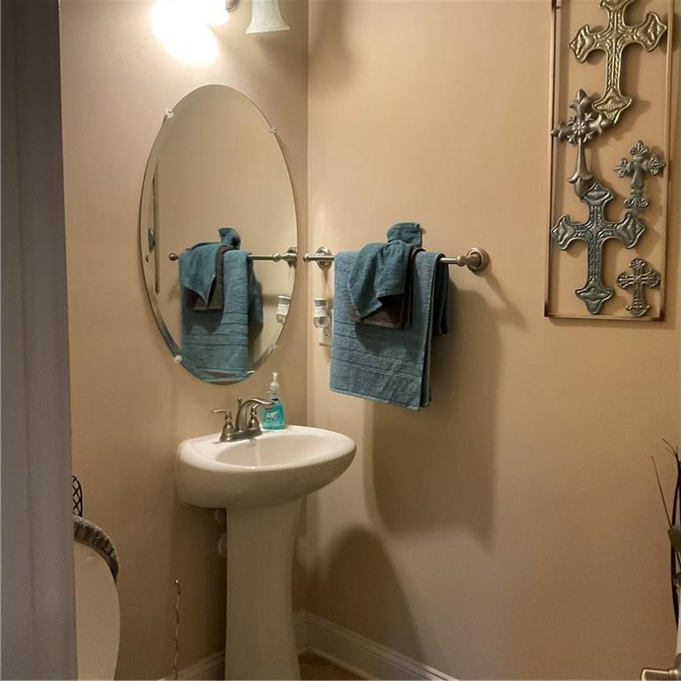 874 Crescent Lane Property Photo 8