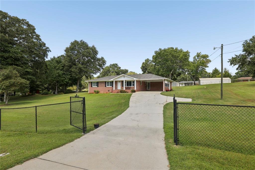 2833 Crabapple Circle Property Photo 6