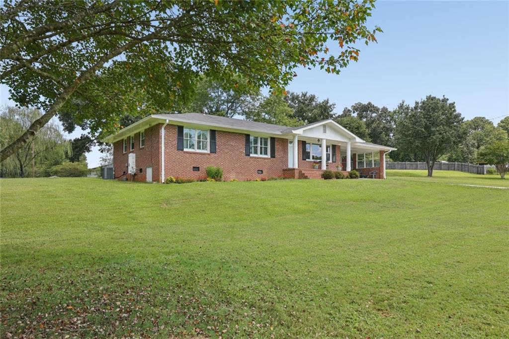 2833 Crabapple Circle Property Photo 7