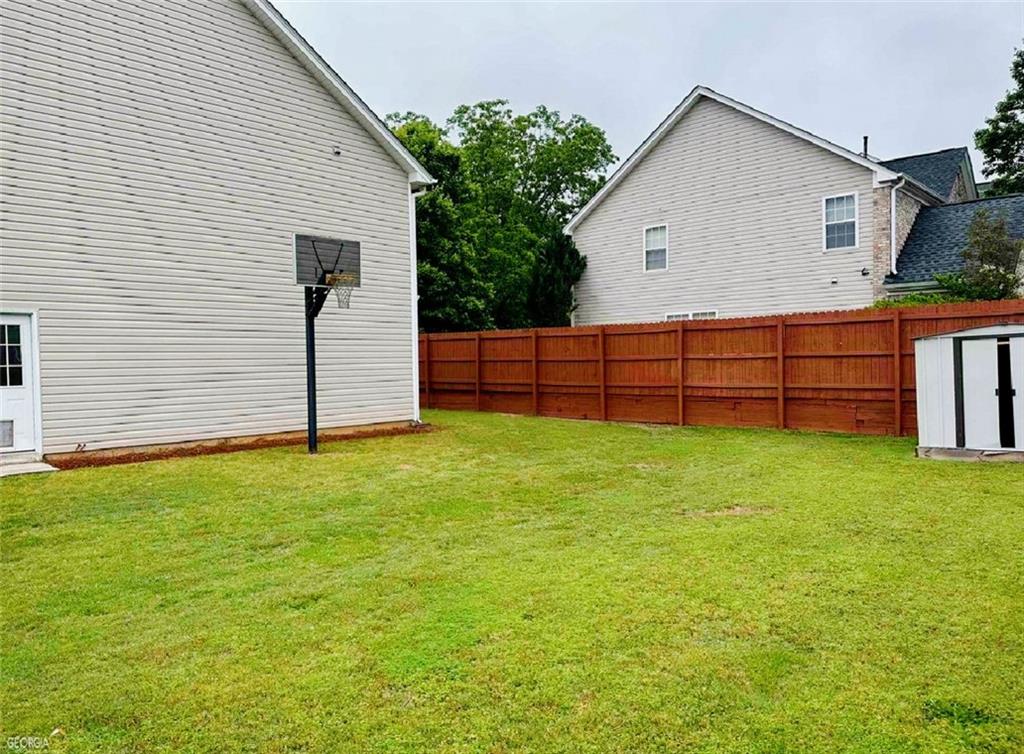 1133 Hawthorn Lane Property Photo 11