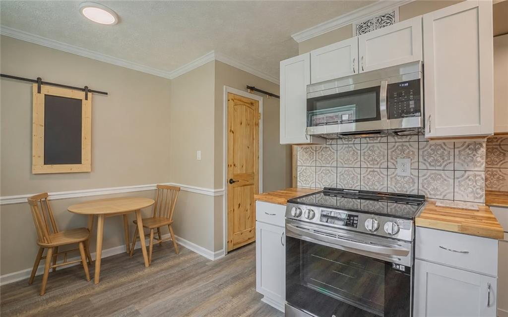 1235 Riverside Drive Unit D1 Property Photo 2